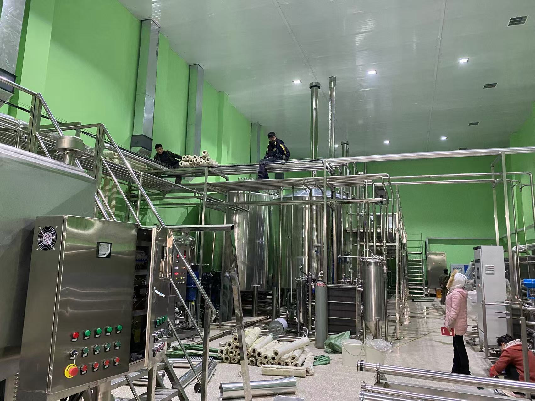 米林精酿啤酒设备厂—精酿啤酒设备制造：传承工艺与创新科技的交融